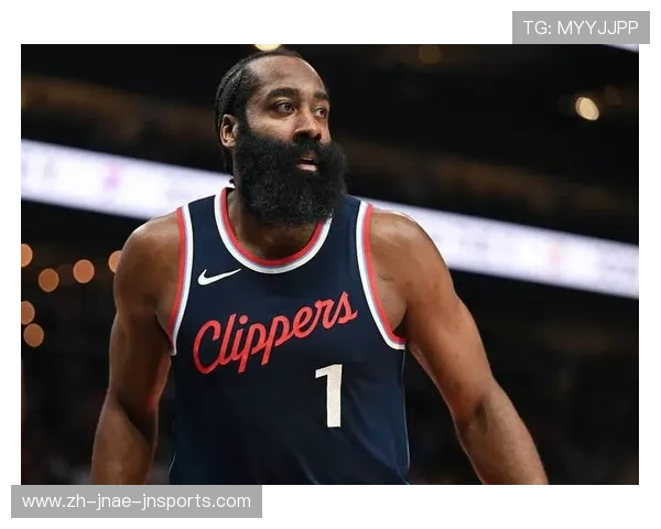 火箭队球员詹姆斯·哈登的身高及技术特点介绍 火箭队球员詹姆斯·哈登的身高及技术特点介绍